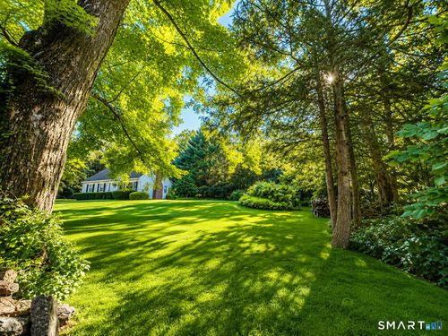 37 Weed St, New Canaan, CT, 06840-6112 | Card Image