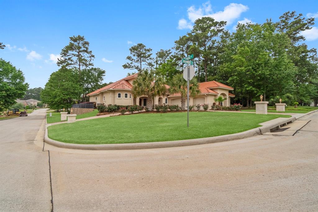 Brookwood Ct, Montgomery, TX 77356