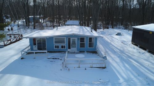 9924 Lake Rd, Kettle And Stony Point Fn, ON, N0N1J1 | Card Image