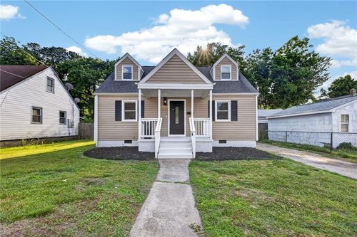 6525 Pugh St, Norfolk, VA, 23513-3136 | Card Image