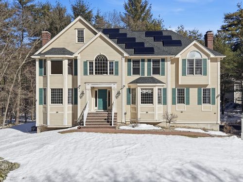 2 Pipers Gln, Andover, MA, 01810-2335 | Card Image