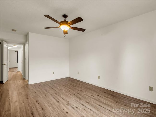 2403 Deermouse Way, Condo with 2 bedrooms, 2 bathrooms and null parking in Hendersonville NC | Image 22