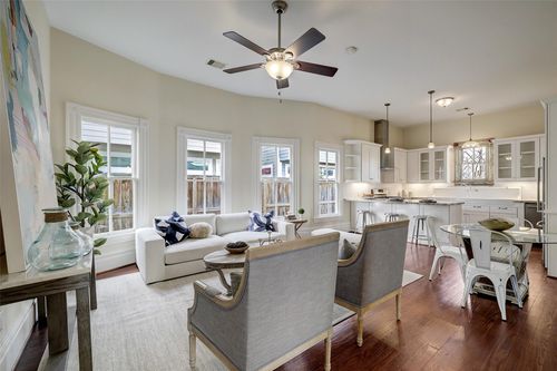 1710 Crockett St, Houston, TX, 77007-4021 | Card Image