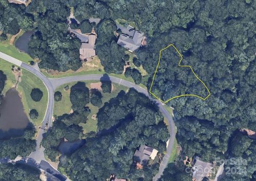 85 Flameleaf Ln, Laurel Park, NC, 28739-4402 | Card Image