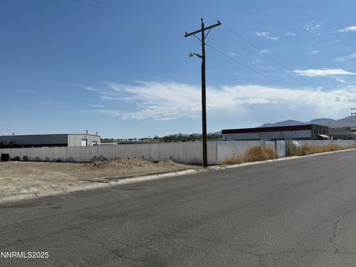 3268 Traders Way, Winnemucca, NV, 89445-3654 | Card Image