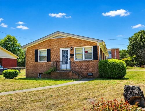 834 Mary James Ave, Thomasville, NC, 27360-2745 | Card Image