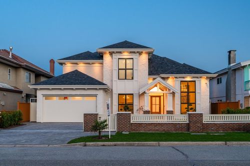 {{alt}} | Card Image