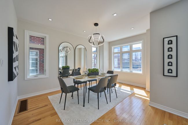 10 Globemaster Lane, House attached with 3 bedrooms, 4 bathrooms and 1 parking in Richmond Hill ON | Image 13