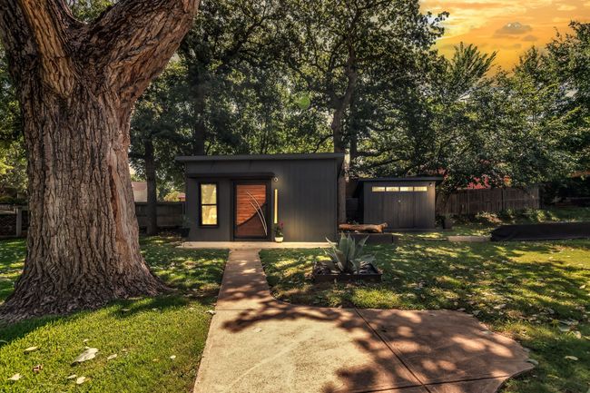 Outdoor structure at dusk featuring Guest , Office, In-Law Quarters | Image 32
