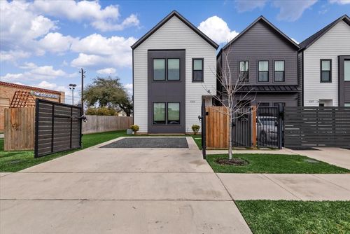 5203 Texas St, Houston, TX, 77011-4241 | Card Image