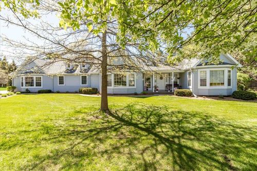 3810 Timber Valley Dr, Wisconsin Rapids, WI, 54494-9752 | Card Image