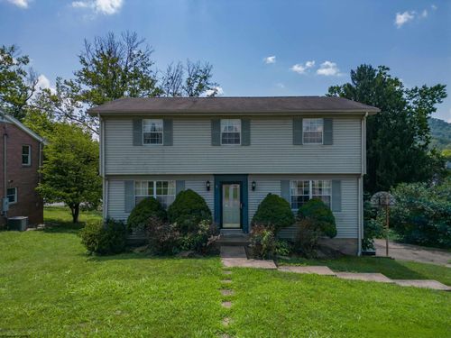 3 Millbrook Rd, Bridgeport, WV, 26330-1019 | Card Image