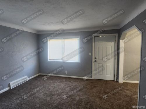 7633 Stahelin Ave, Detroit, MI, 48228-3309 | Card Image