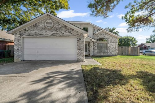 2810 Monthaven Dr, Arlington, TX, 76001-6938 | Card Image