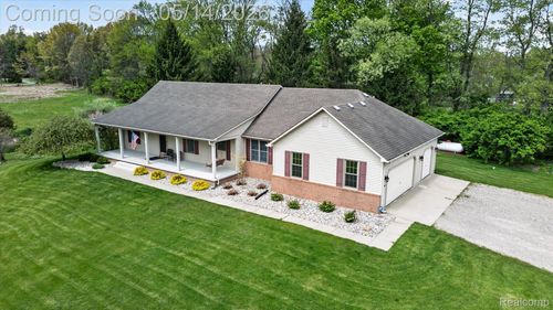 7659 Clyde Rd, FENTON, MI, 48430-9300 | Card Image