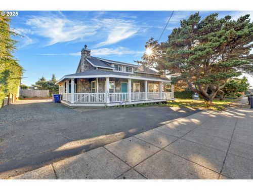 1340 Nw 15th St, Lincoln City, OR, 97367-3326 | Card Image