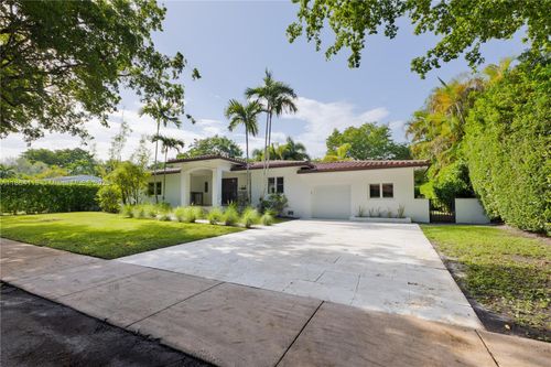 518 Daroco Ave, Coral Gables, FL, 33146-2713 | Card Image