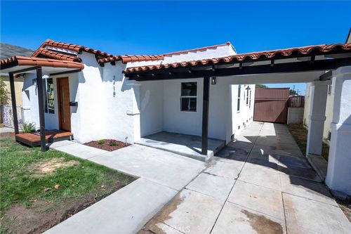 7710 S Halldale Ave, Los Angeles, CA, 90047-2517 | Card Image