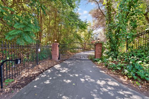4335 Walnut Avenue, Carmichael, CA, 95608 | Card Image