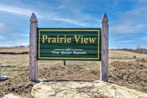 1400 Larkspur Pl, Raymore, MO, 64083 | Card Image