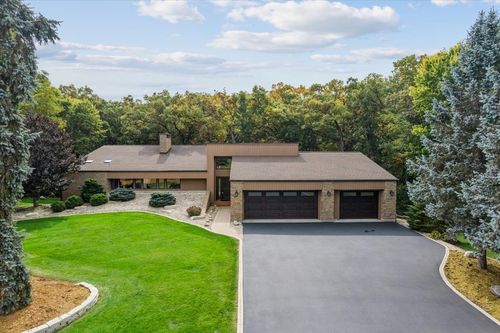 6503 Ojibwa Ln, McHenry, IL, 60050-6558 | Card Image