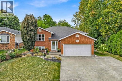 189 Woodland Dr, Harrow, ON, N0R1G0 | Card Image