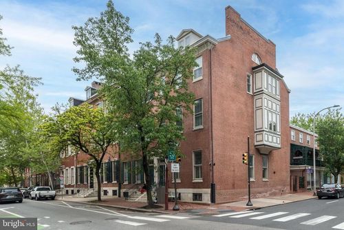 i-736 Pine St, PHILADELPHIA, PA, 19106-4005 | Card Image