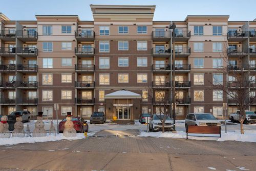 {{alt}} | Card Image