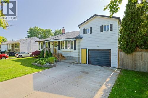 898 Grandview Ave, Sarnia, ON, N7V3X2 | Card Image