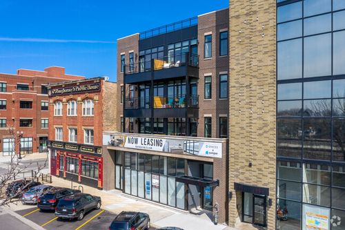 403-4555 Ravenswood Ave, Chicago, IL, 60640-5201 | Card Image