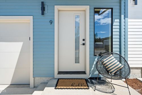 4-2024 Sunset Dr, Medford, OR, 97501-4292 | Card Image