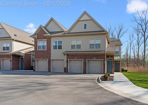 602 Pointe Dr, Walled Lake, MI, 48390-3583 | Card Image