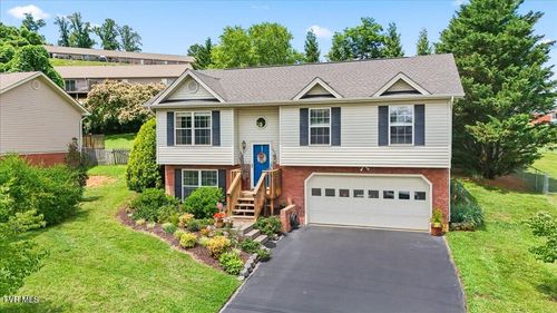 232 New Hope Rd, Jonesborough, TN, 37659-5301 | Card Image
