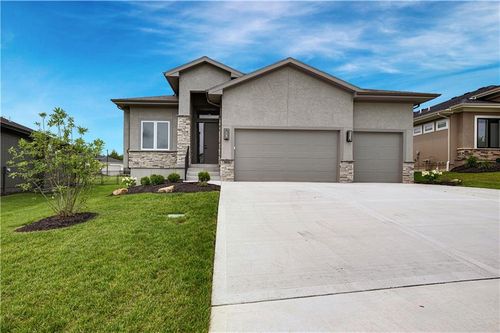 9836 Shady Bend Rd, Lenexa, KS, 66227-3023 | Card Image