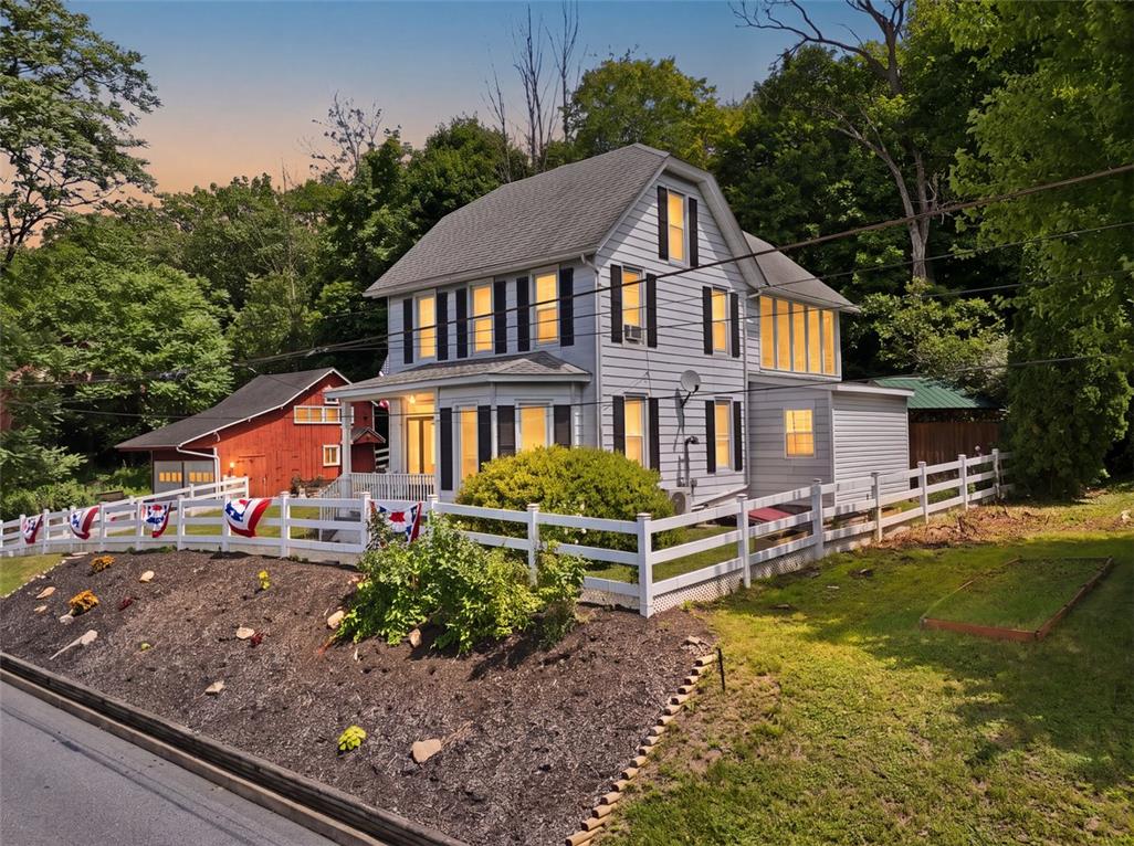 Residential in Walnutport Boro 4