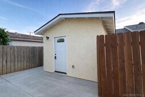 636 Aster St, Escondido, CA, 92027-2011 | Card Image