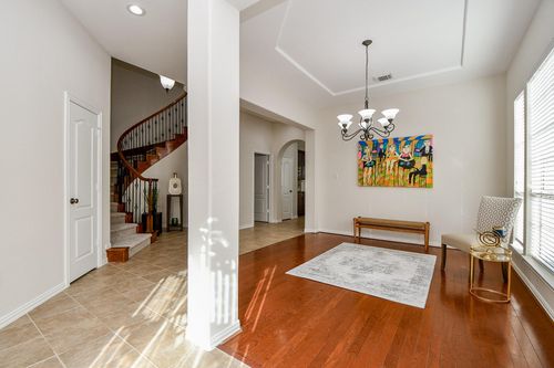 45 Cherry Hills Dr, Jersey Village, TX, 77064-4055 | Card Image