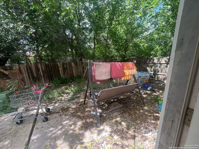5212 Vinecrest Cir, House other with 3 bedrooms, 2 bathrooms and null parking in Kirby TX | Image 16