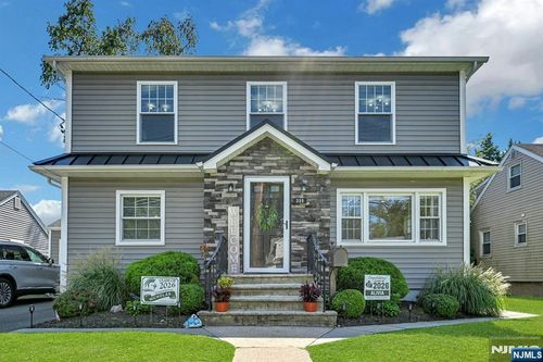 300 Graphic Blvd, New Milford, NJ, 07646-2133 | Card Image