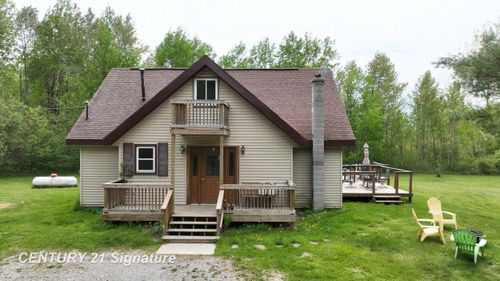 150 E Winegars Rd, Gladwin, MI, 48624-8428 | Card Image