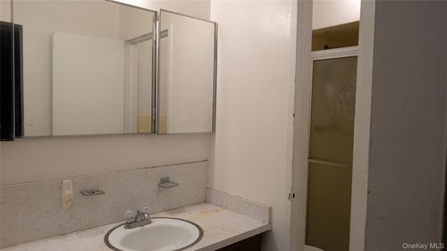 apt-427-7 Balint Dr, Yonkers, NY, 10710-3923 | Card Image