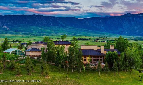 21 Eagle Ridge Dr, Sheridan, WY, 82801-9042 | Card Image