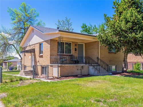 2695 S Logan St, Denver, CO, 80210-5776 | Card Image