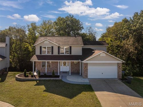 806 Whisper Creek Ct, Wentzville, MO, 63385-4582 | Card Image