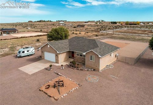 1352 N Blue Lake Ln, Pueblo, CO, 81007-1234 | Card Image