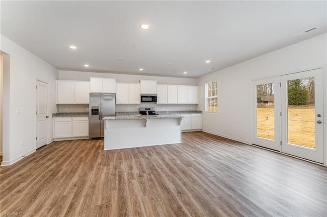 5906 Crossview Dr, House other with 3 bedrooms, 3 bathrooms and null parking in Kernersville NC | Image 6