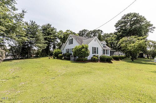 931 Eastern Ave, Nashville, NC, 27856-1715 | Card Image