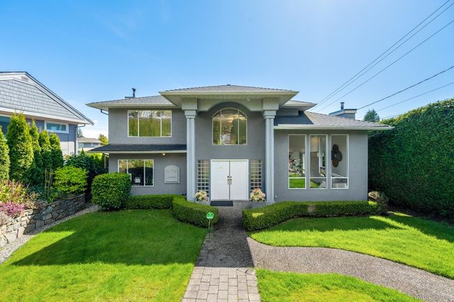 2196 Lawson Avenue, House other with 5 bedrooms, 3 bathrooms and 6 parking in West Vancouver BC | Image 1
