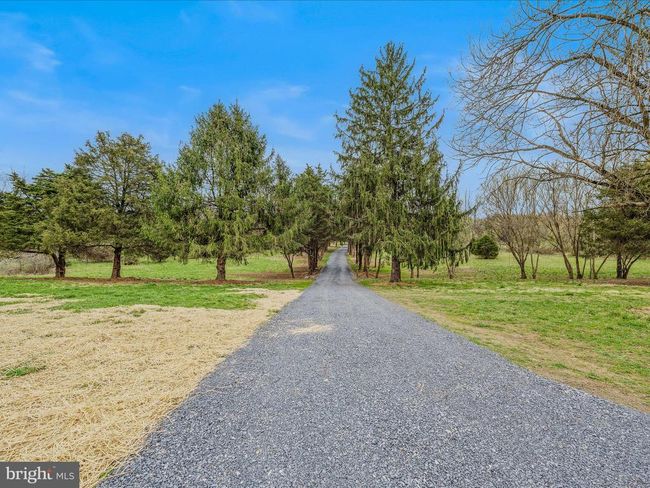 89 Morgan Grove Rd, Home with 4 bedrooms, 3 bathrooms and null parking in SHEPHERDSTOWN WV | Image 10
