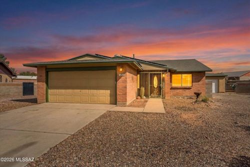 7940 E Constant Place, Tucson, AZ, 85730 | Card Image